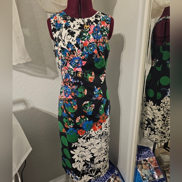 Maeve Dresses & Skirts - Maeve (Anthropologie) Vanda Size 2 pencil dress